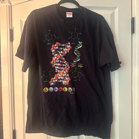 SUPREME T-Shirt - Picture 3 of 3